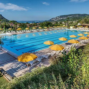 https://poiano-resort-hotel.hotelinveneto.com